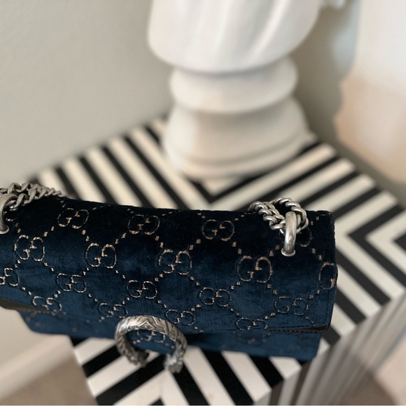 Like New Gucci Dionysus Bag GG
Velvet Medium
With receipt - Picture 3 of 6